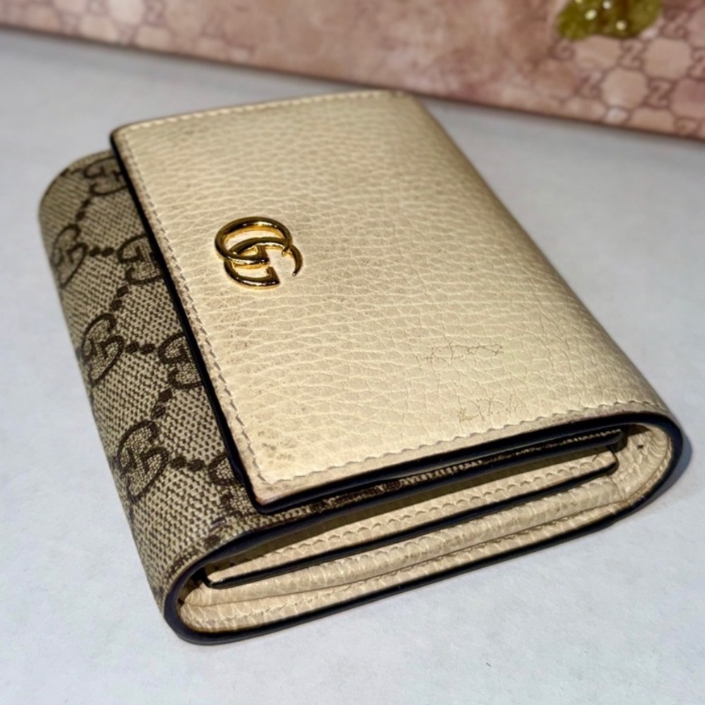Authentic GUCCI Monogram Supreme Wallet